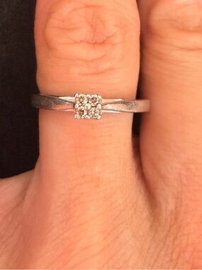 Zales Diamond Cluster Ring Sz7